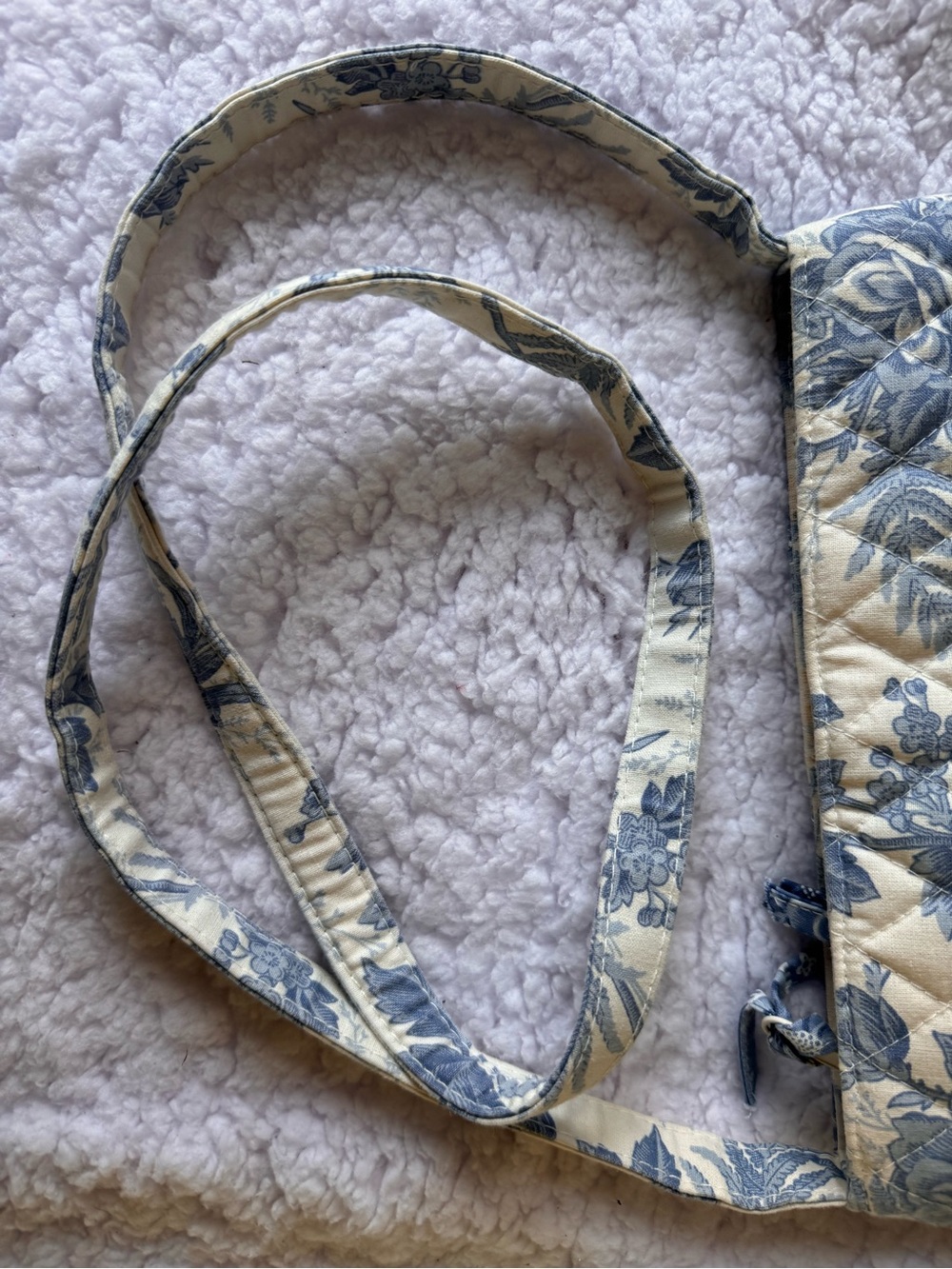 Vera Bradley Blue Toile Patchwork Shoulder Bag - Picture 6 of 8